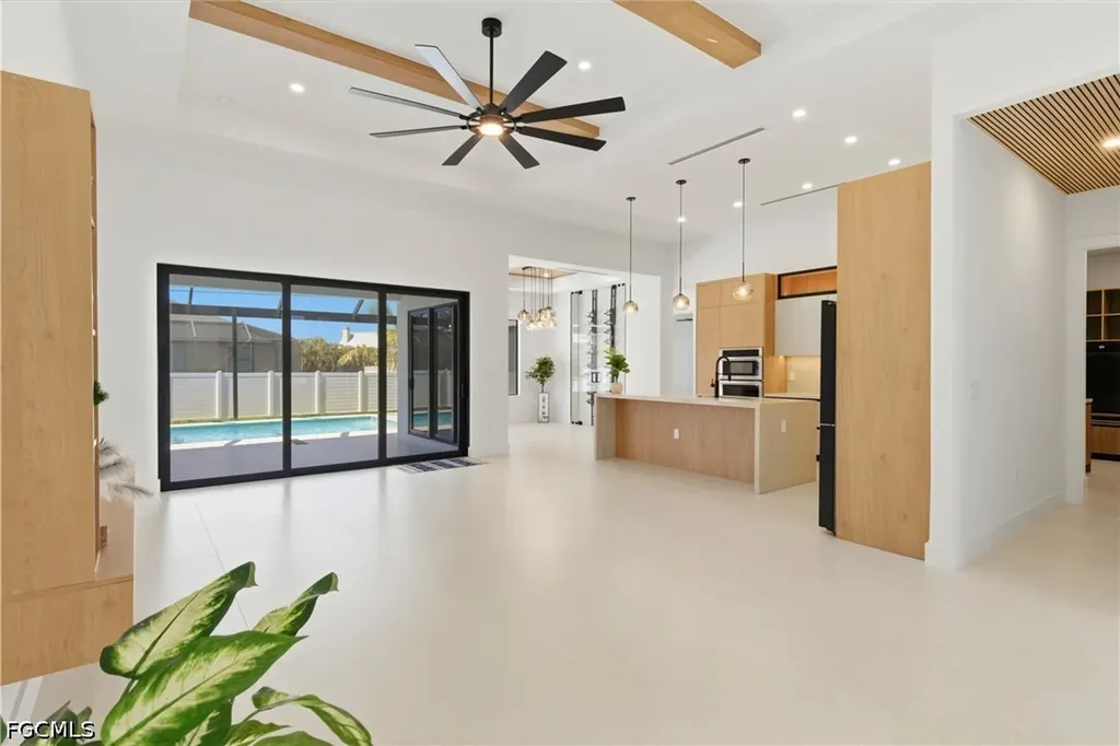 2739 SW 42nd Lane Cape Coral FL 33914