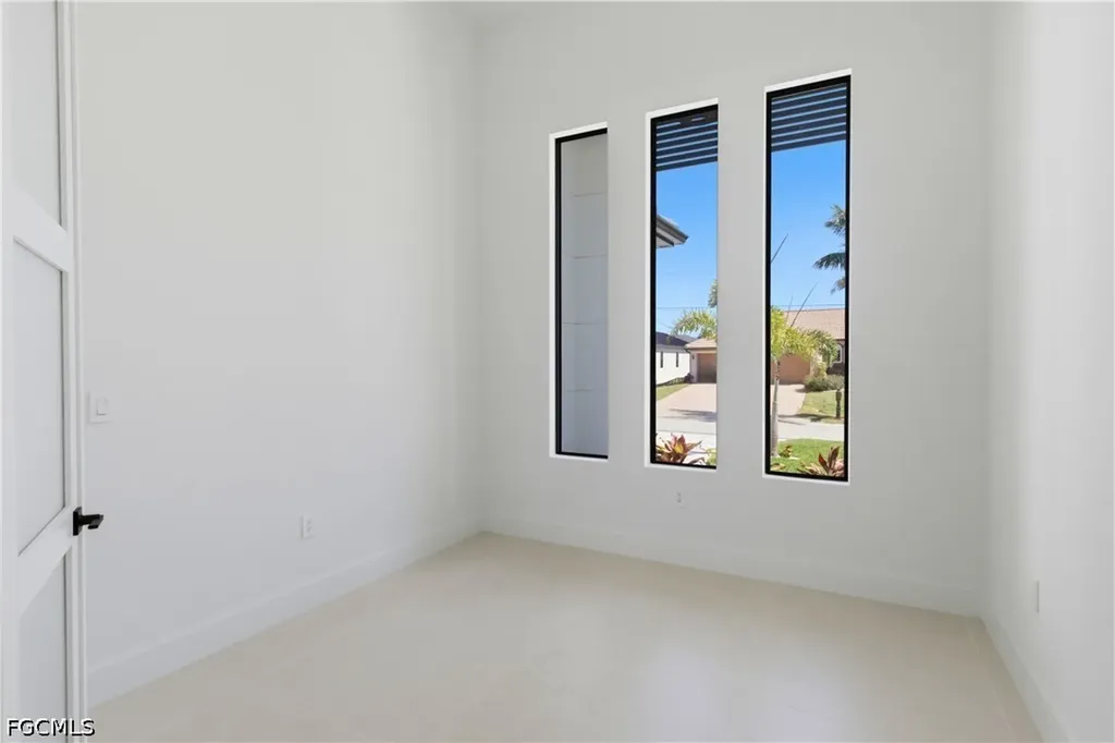 2739 SW 42nd Lane Cape Coral FL 33914
