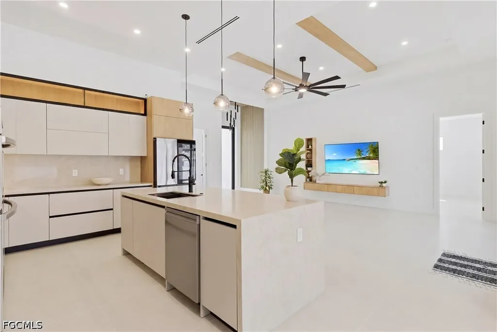 2739 SW 42nd Lane Cape Coral FL 33914