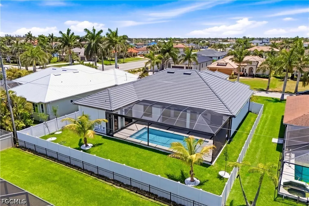 2739 SW 42nd Lane Cape Coral FL 33914