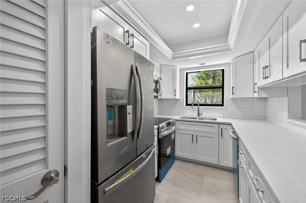 745 Cardium Street Sanibel FL 33957