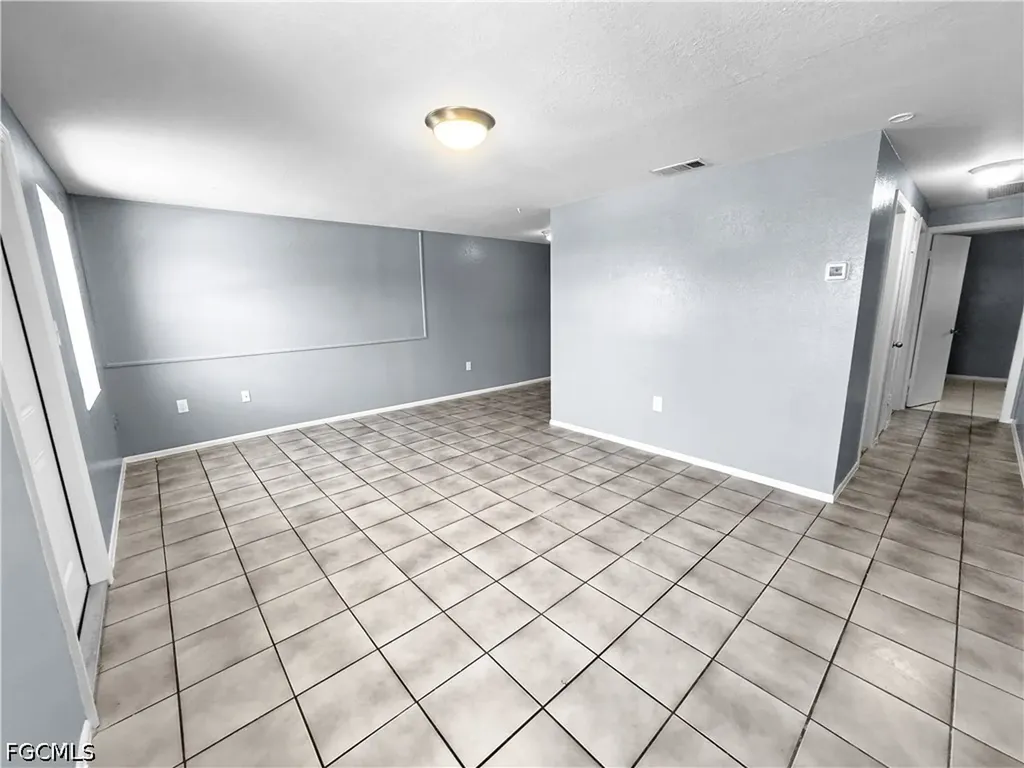6617 Warwick Circle Fort Myers FL 33919