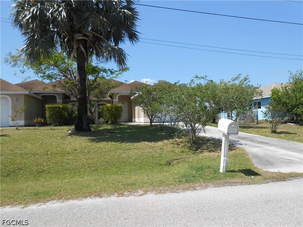4507 20th Street SW Lehigh Acres FL 33973