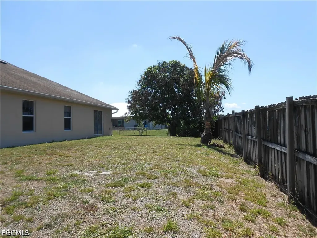 4507 20th Street SW Lehigh Acres FL 33973