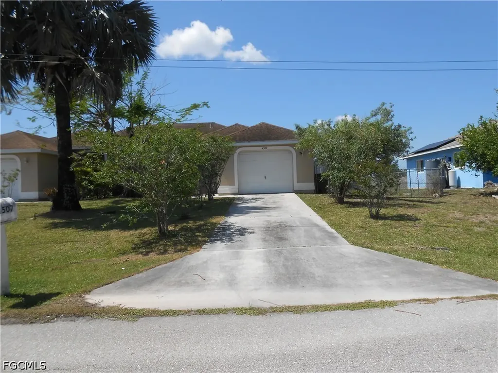 4507 20th Street SW Lehigh Acres FL 33973