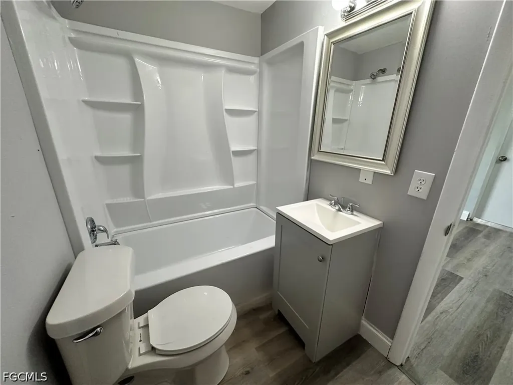 2117 Mitchell Court Fort Myers FL 33916
