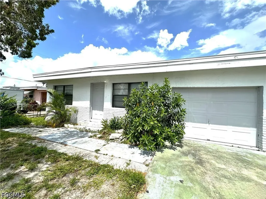 2117 Mitchell Court Fort Myers FL 33916