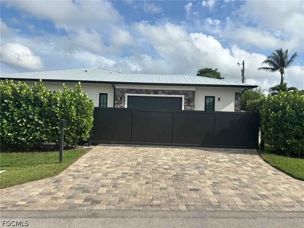 167 Burning Tree Drive Naples FL 34105