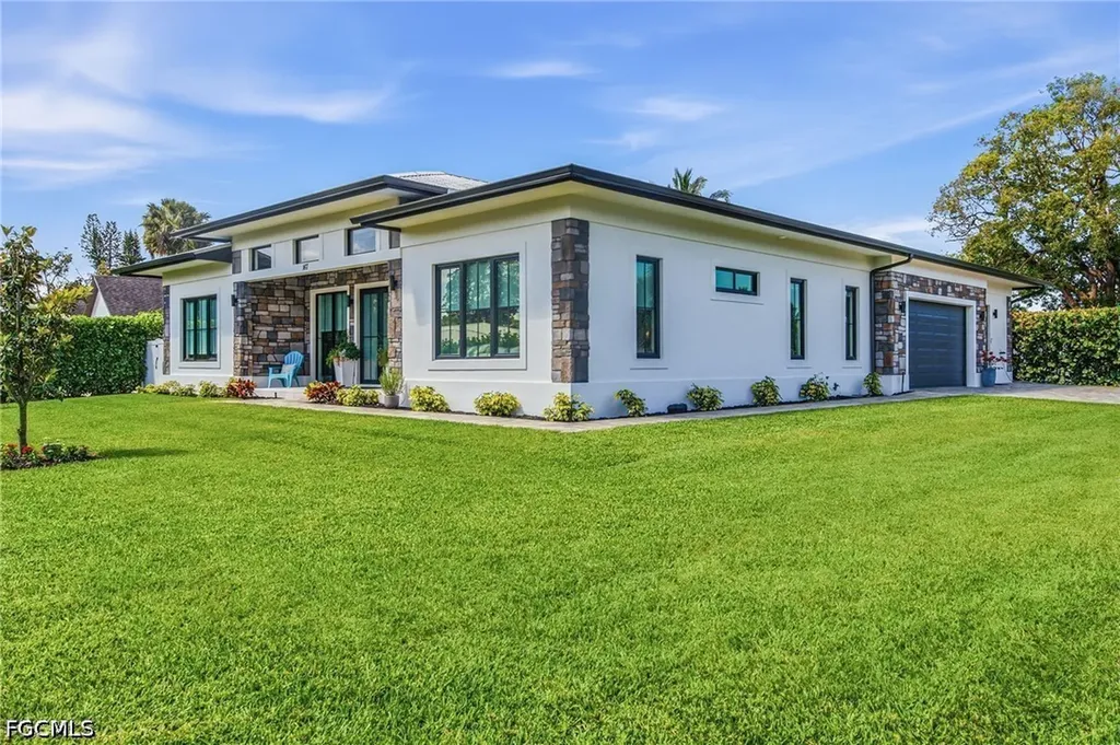 167 Burning Tree Drive Naples FL 34105