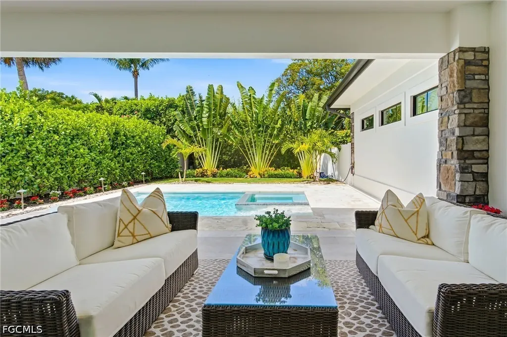 167 Burning Tree Drive Naples FL 34105