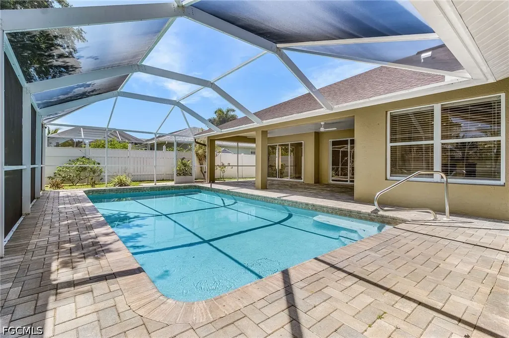 1204 SE 5th Terrace Cape Coral FL 33990