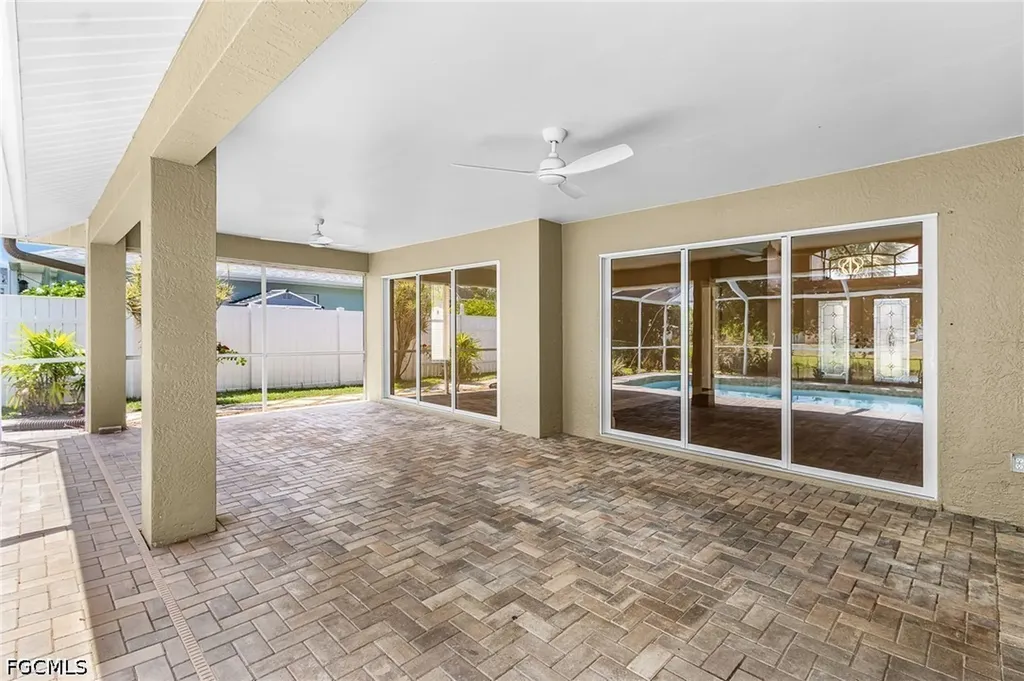 1204 SE 5th Terrace Cape Coral FL 33990