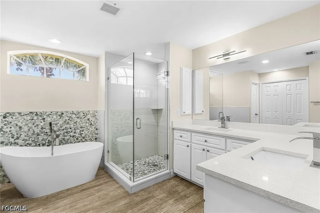 1204 SE 5th Terrace Cape Coral FL 33990