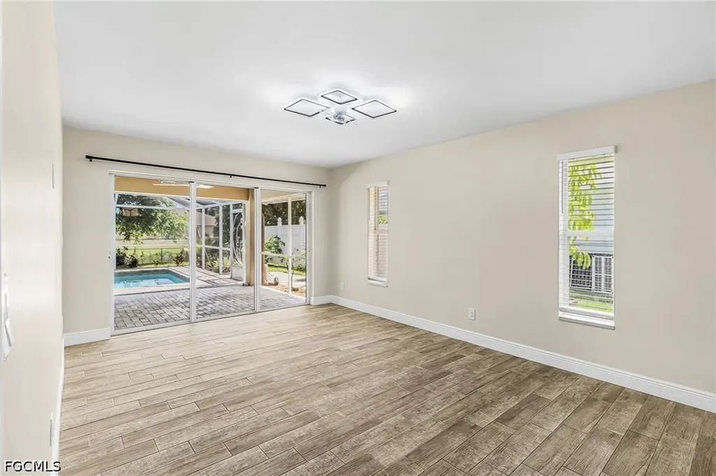 1204 SE 5th Terrace Cape Coral FL 33990