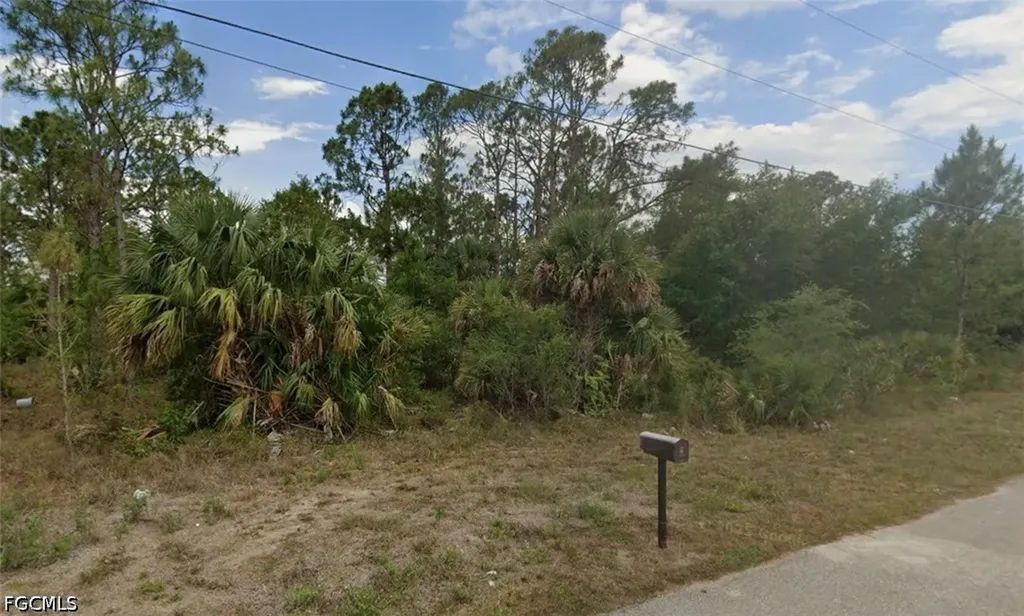 2408 Carlton Avenue N Lehigh Acres FL 33971