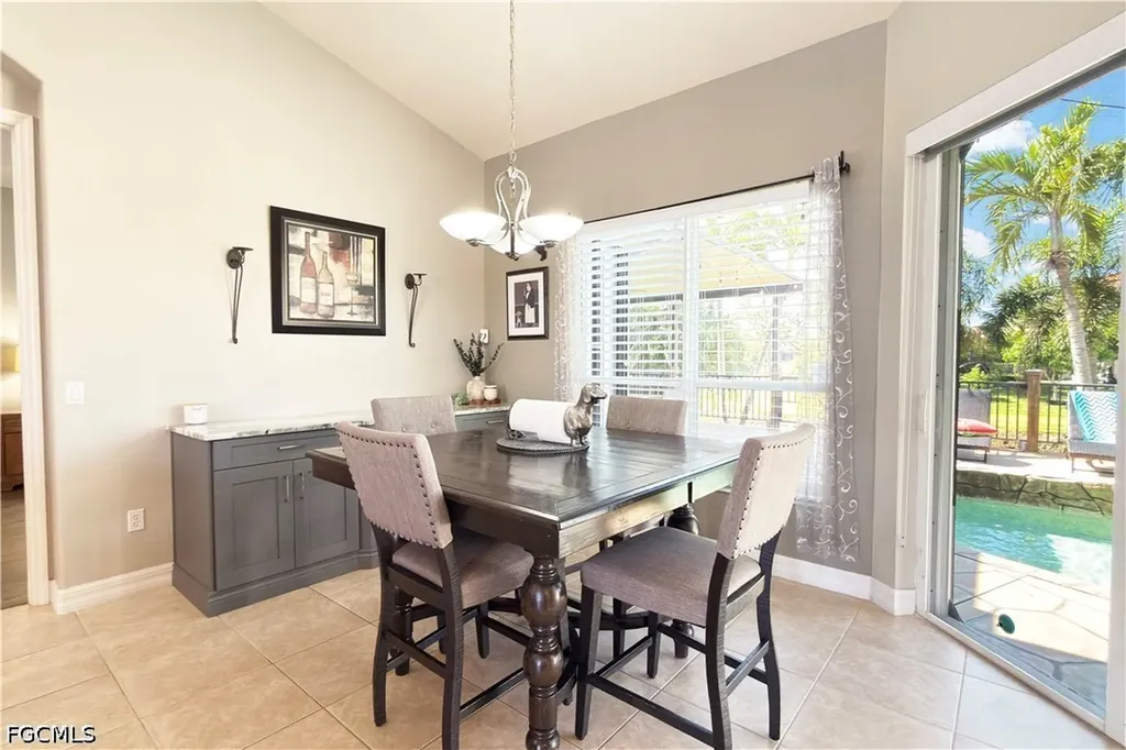 8723 S Lake Circle Fort Myers FL 33908