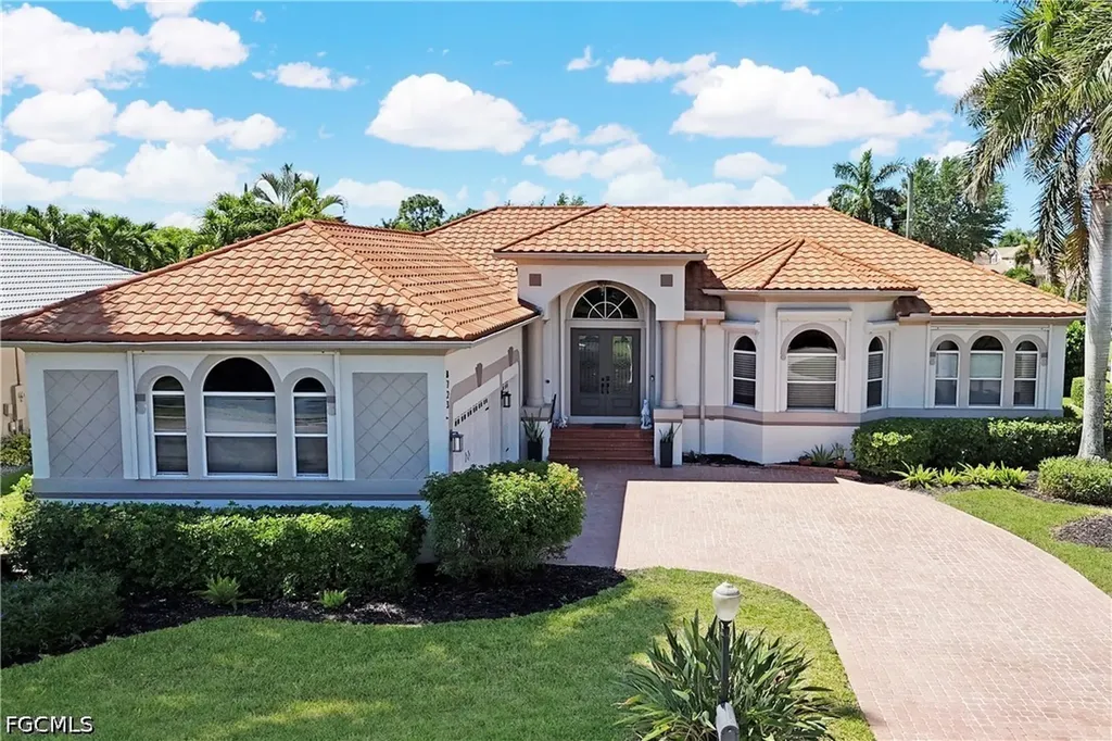 8723 S Lake Circle Fort Myers FL 33908