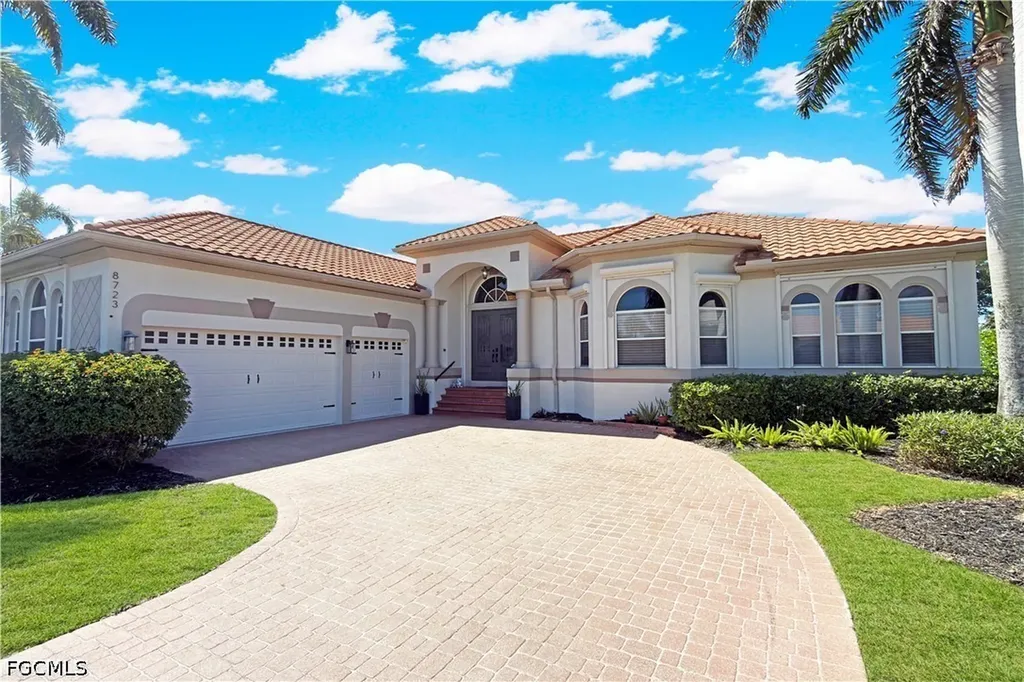 8723 S Lake Circle Fort Myers FL 33908