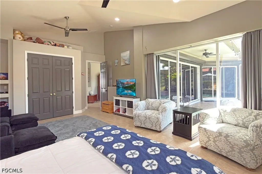8723 S Lake Circle Fort Myers FL 33908