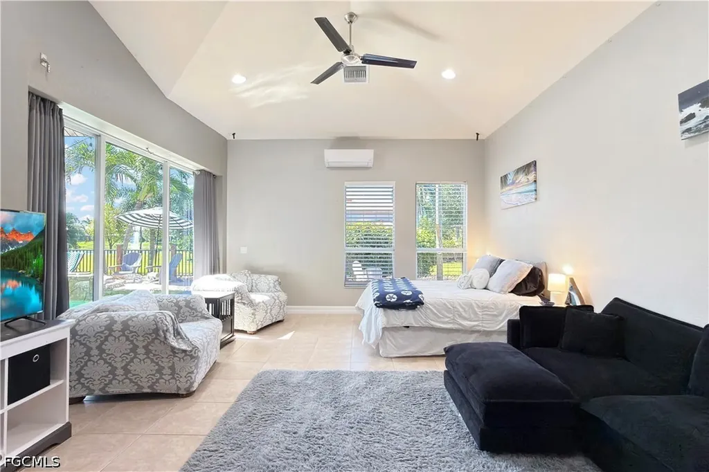 8723 S Lake Circle Fort Myers FL 33908