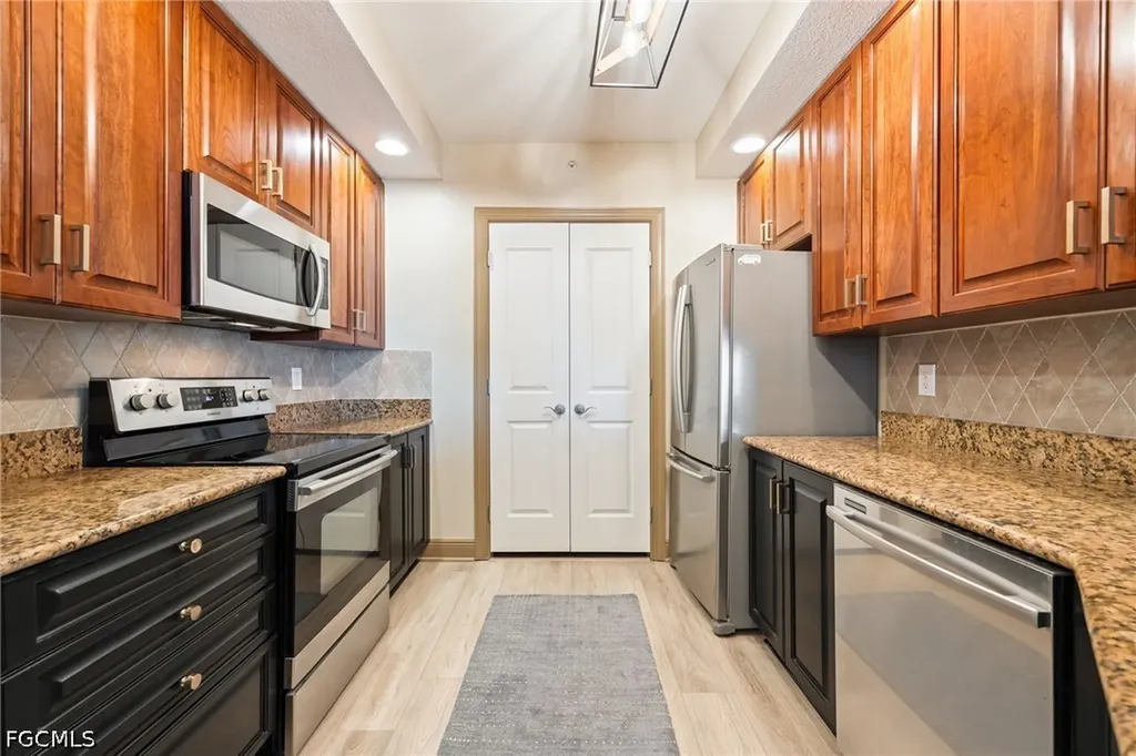 2825 Palm Beach Boulevard Fort Myers FL 33916