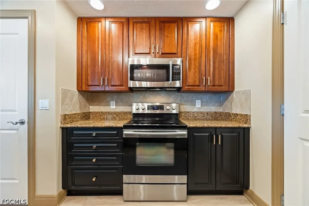 2825 Palm Beach Boulevard Fort Myers FL 33916