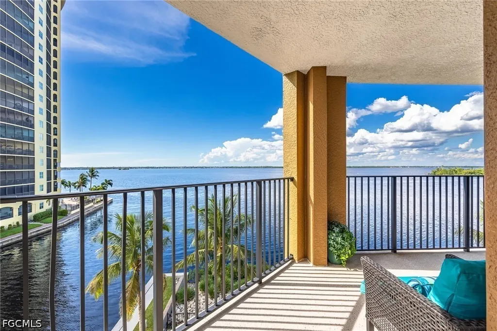 2825 Palm Beach Boulevard Fort Myers FL 33916