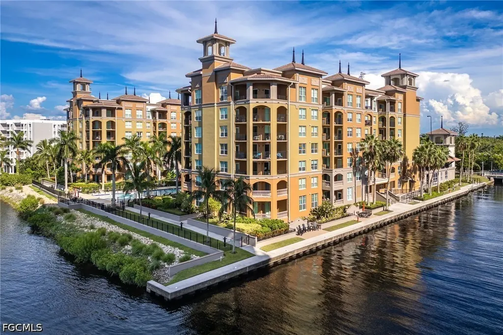 2825 Palm Beach Boulevard Fort Myers FL 33916