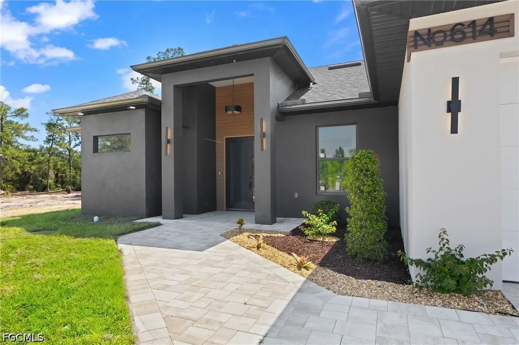 614 Scott Avenue Lehigh Acres FL 33972