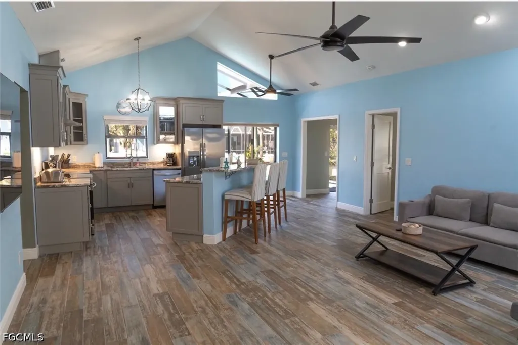 323 Washington Court Fort Myers Beach FL 33931