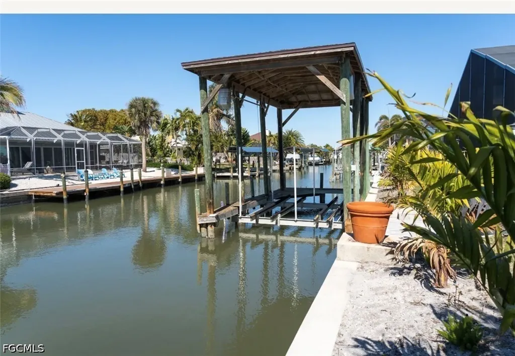 323 Washington Court Fort Myers Beach FL 33931