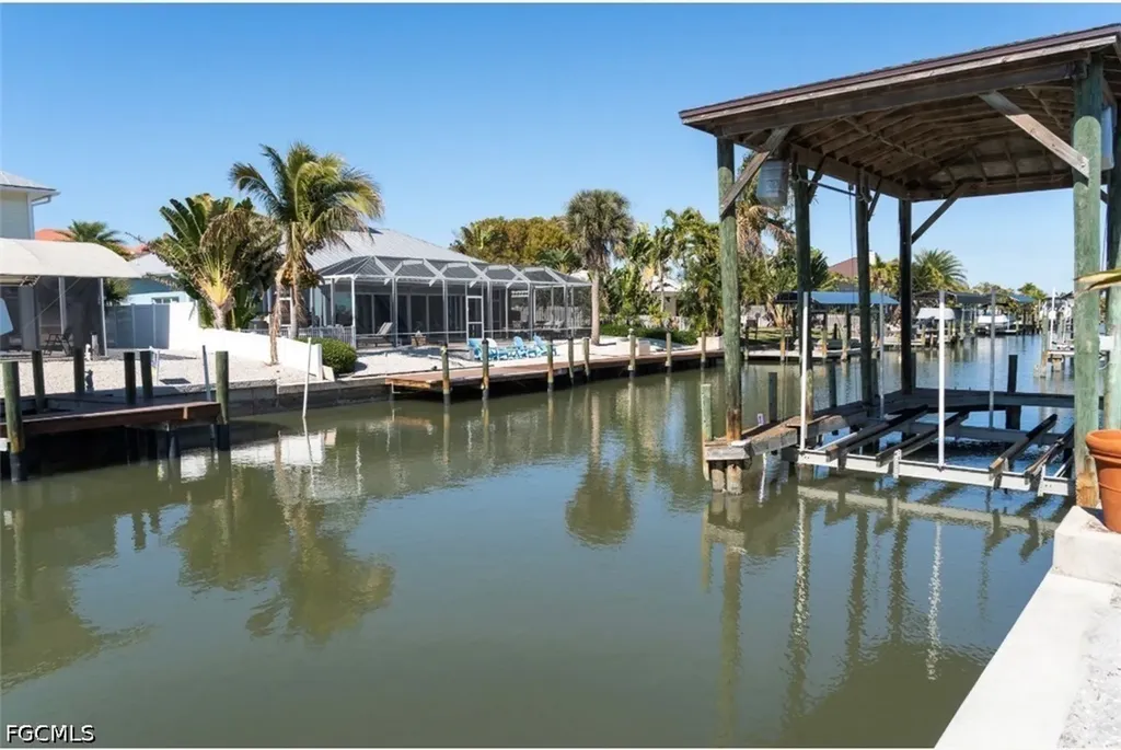 323 Washington Court Fort Myers Beach FL 33931