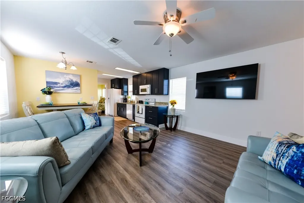 19 Helen Lane Fort Myers Beach FL 33931
