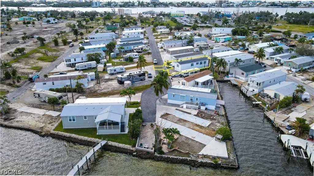 19 Helen Lane Fort Myers Beach FL 33931