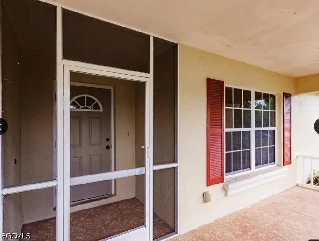4111 2nd Street SW Lehigh Acres FL 33976