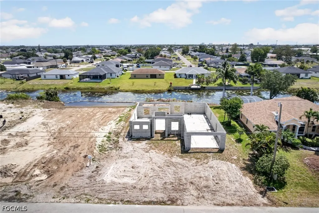 1003 NE 10th Place Cape Coral FL 33909