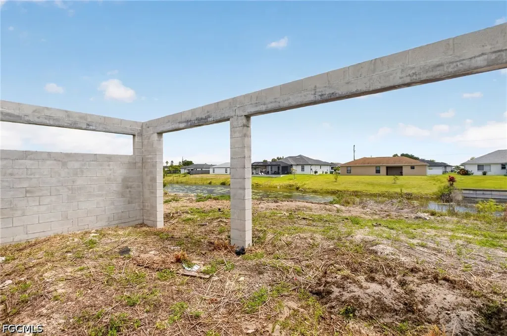 1003 NE 10th Place Cape Coral FL 33909