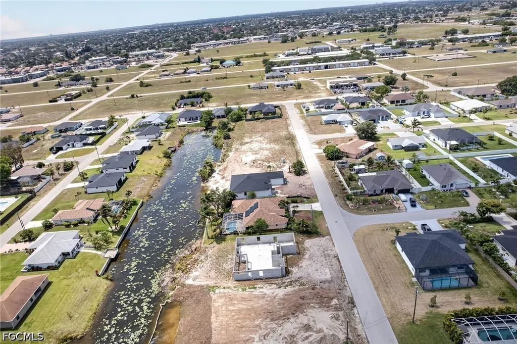 1003 NE 10th Place Cape Coral FL 33909