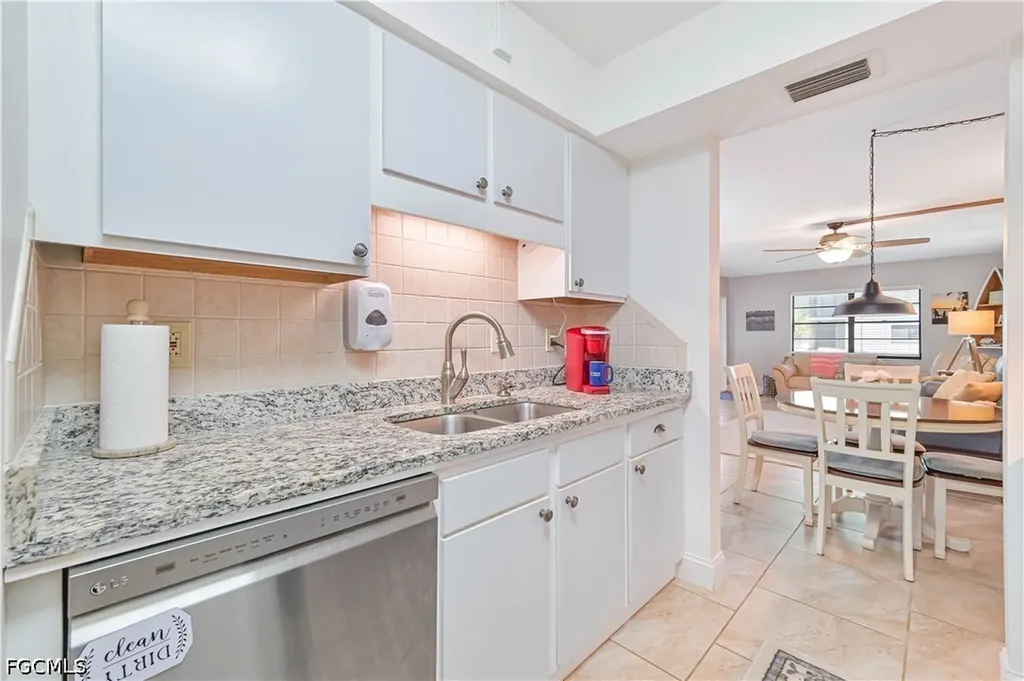 4711 SE 5th Avenue Cape Coral FL 33904