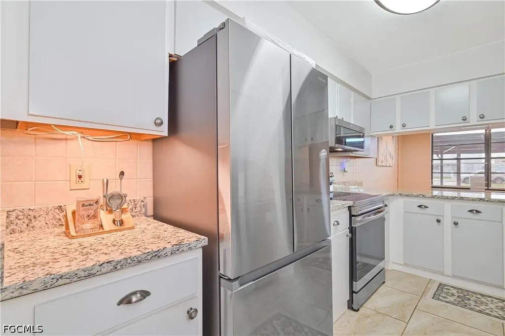 4711 SE 5th Avenue Cape Coral FL 33904
