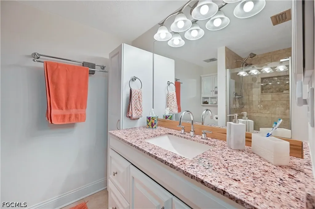 4711 SE 5th Avenue Cape Coral FL 33904