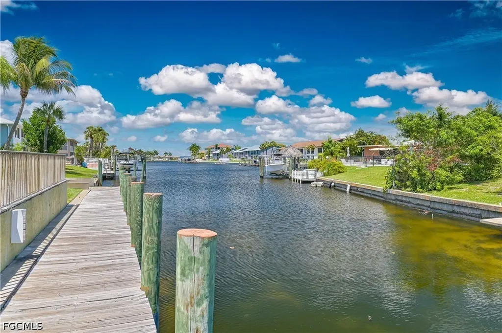 4711 SE 5th Avenue Cape Coral FL 33904