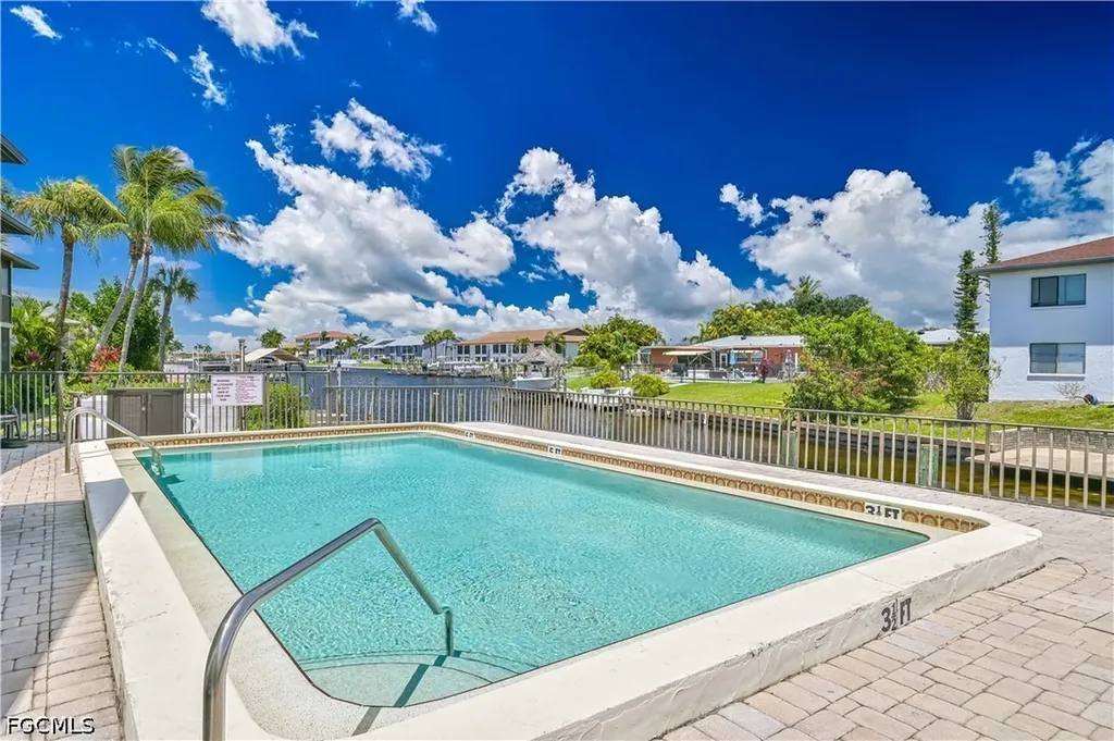 4711 SE 5th Avenue Cape Coral FL 33904