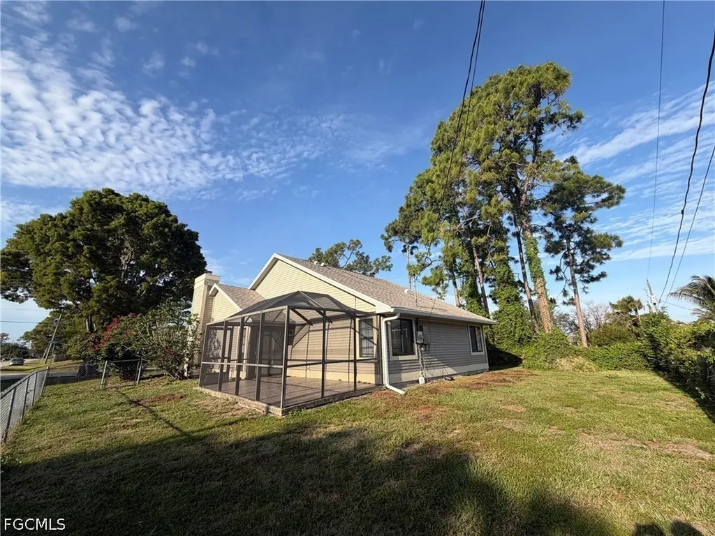 9225 Pineapple Road Fort Myers FL 33967
