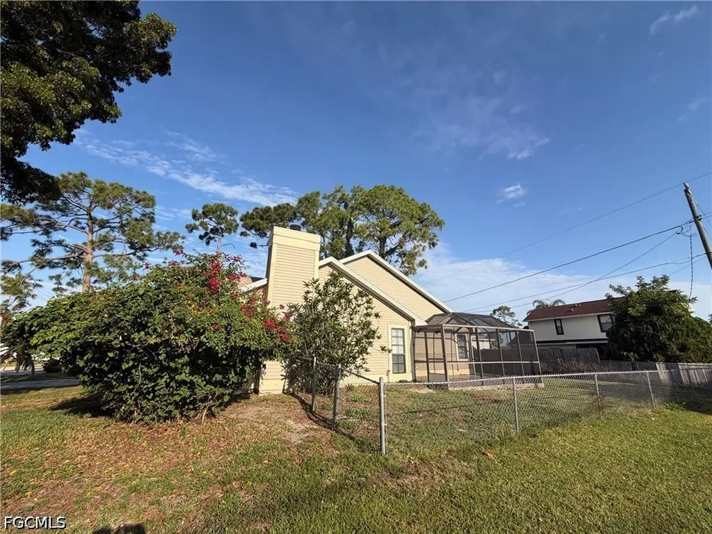 9225 Pineapple Road Fort Myers FL 33967