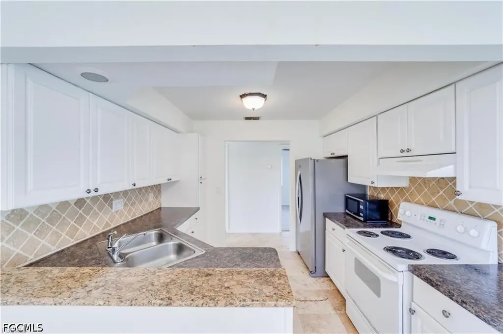 9225 Pineapple Road Fort Myers FL 33967