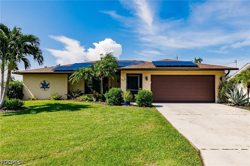 627 SE 34th Street Cape Coral FL 33904