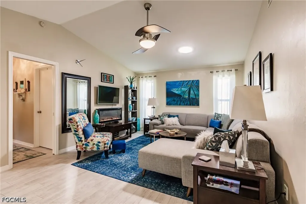 627 SE 34th Street Cape Coral FL 33904