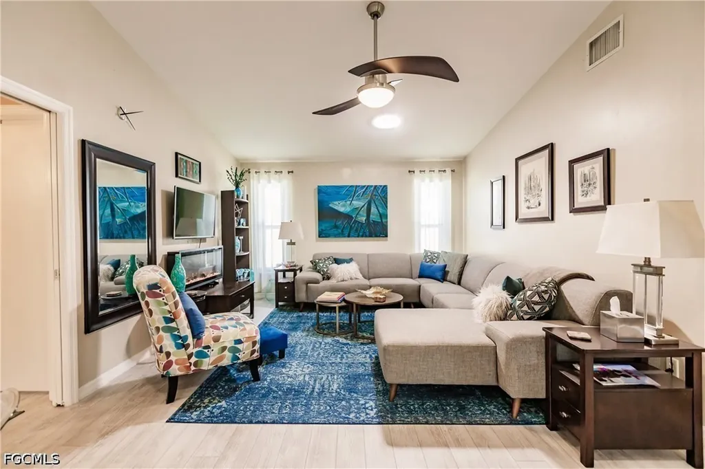 627 SE 34th Street Cape Coral FL 33904