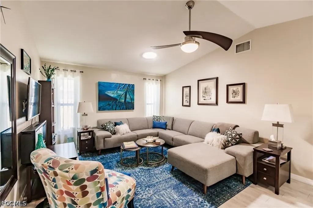 627 SE 34th Street Cape Coral FL 33904